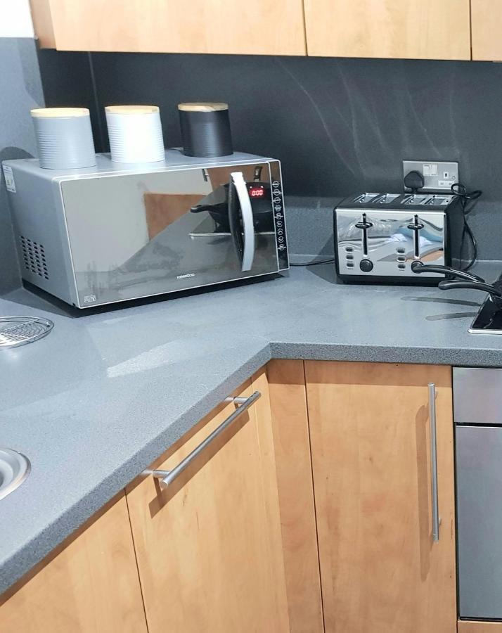 City Centre 1 Bed Apartment With Free On Site Parking With Cctv By Lets Relocations Birmingham Exterior photo