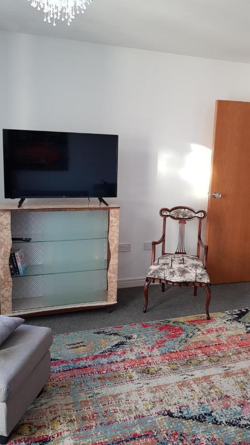 City Centre 1 Bed Apartment With Free On Site Parking With Cctv By Lets Relocations Birmingham Exterior photo