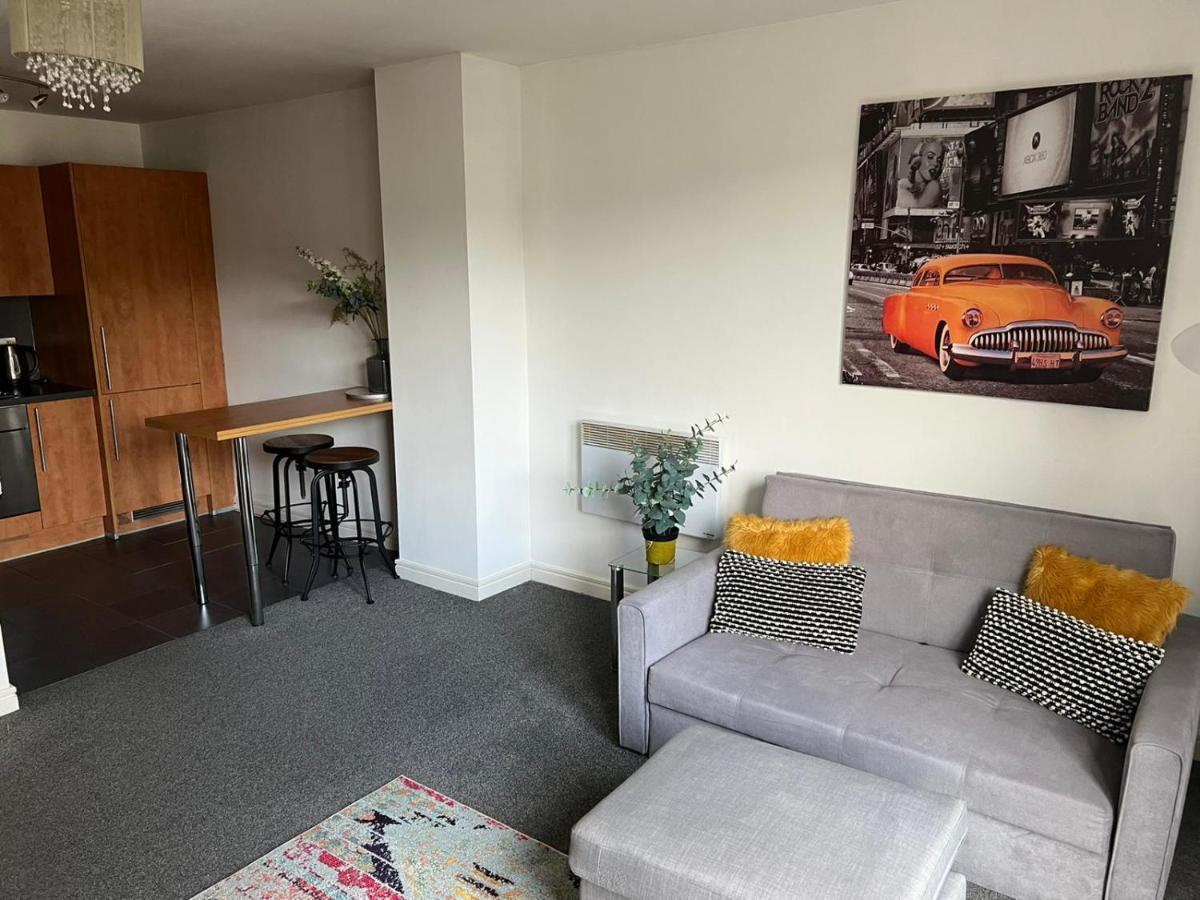 City Centre 1 Bed Apartment With Free On Site Parking With Cctv By Lets Relocations Birmingham Exterior photo